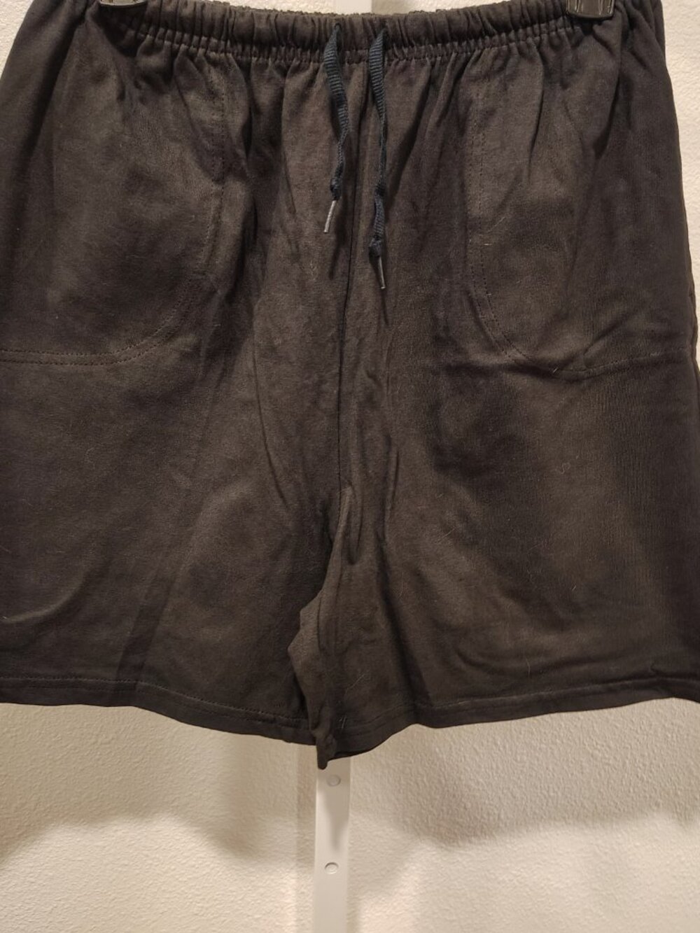 Hanes Her Way Women's Black Shorts Size Medium Cotton Elastic Waistband Pockets - Picture 3 of 10